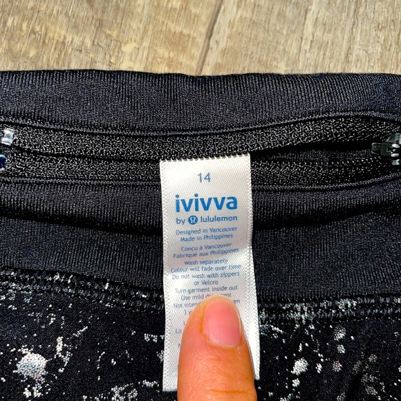 Ivivva by lululemon short size 14 (girls) - Picture 4 of 7